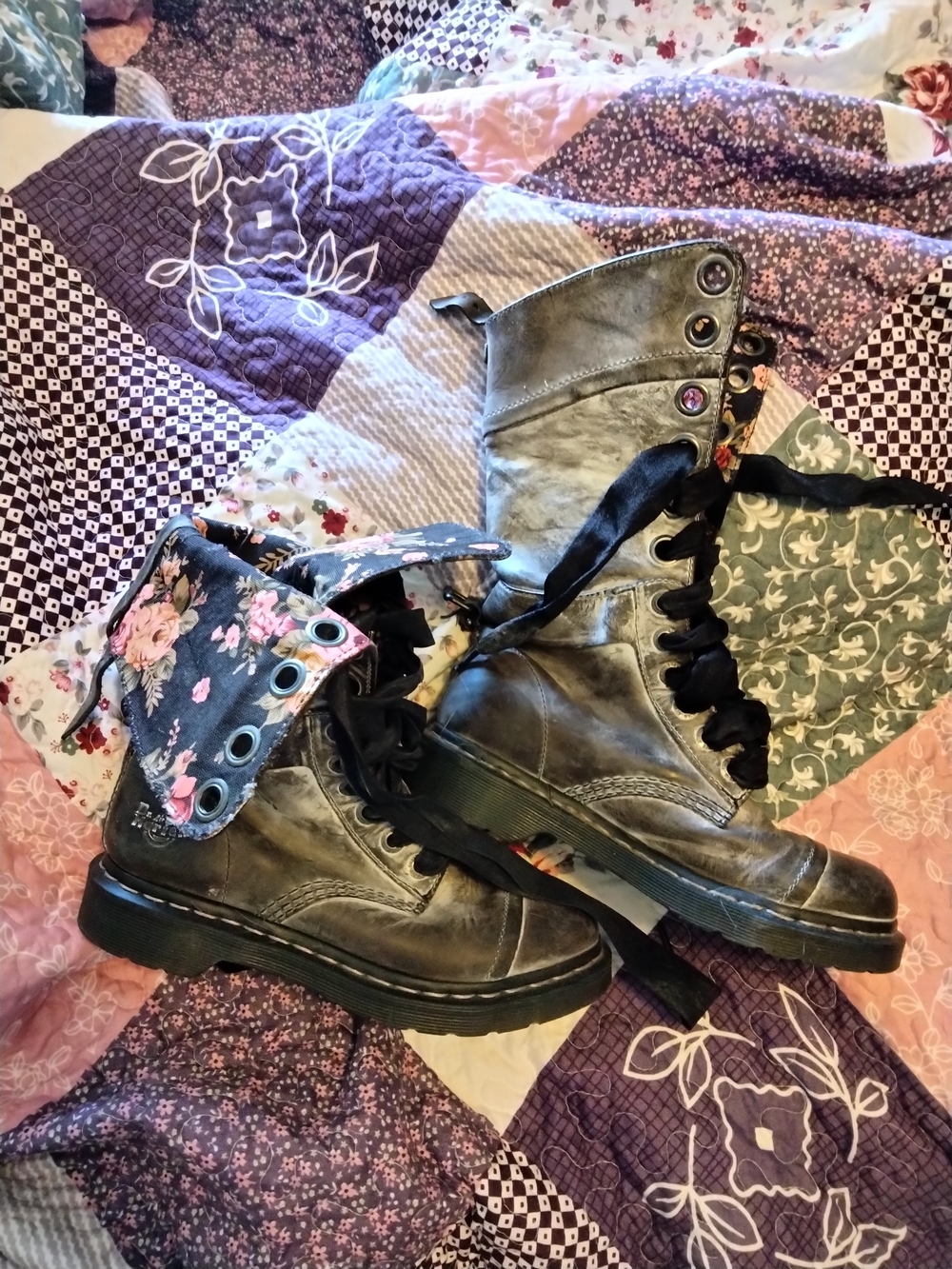 Gray Floral Convertible Combat Boots by Doc Martens - Dr Martens Air Wair